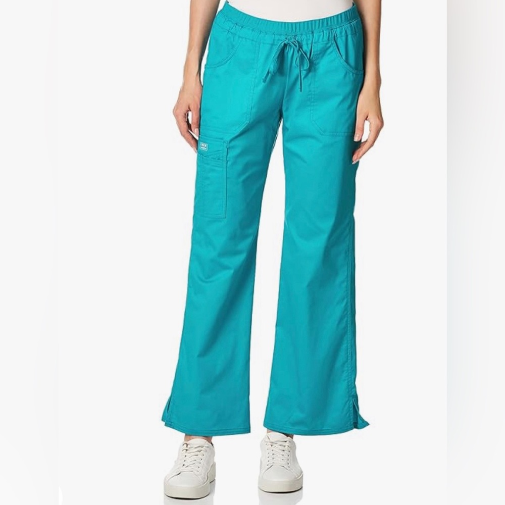Cherokee Women Scrub Pants w/Contemporary Fit Low Rise,Flare Bottom 6 Pocket 2XP